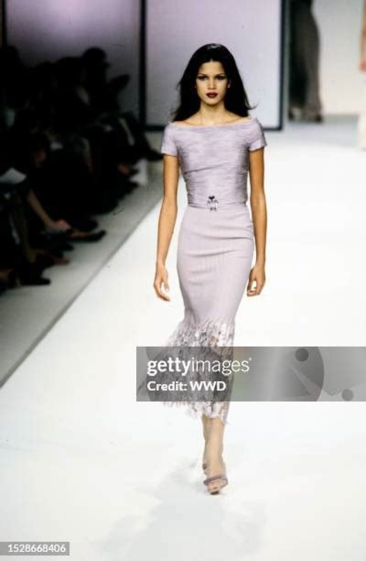 Adriana Lima In 2000: A Year Of Transformation And Triumph