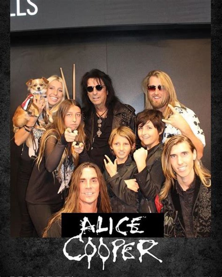 A Deep Dive Into Alice Cooper's Kids: Names, Lives, And Legacy