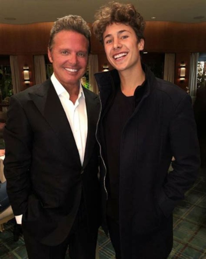 Unveiling The Height Of Luis Miguel: A Closer Look At The Icon