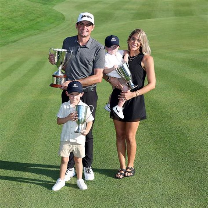 Exploring The Life Of Amanda Balionis And Her Children