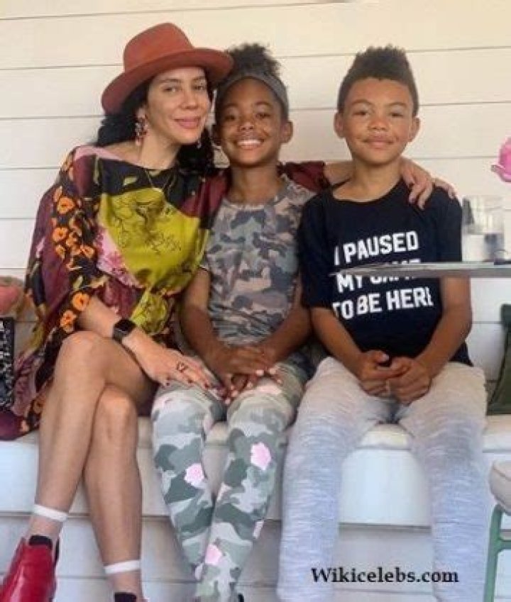 Amanza Smith Wiki, Age, Height, Weight, Husband, Biography, Family & More