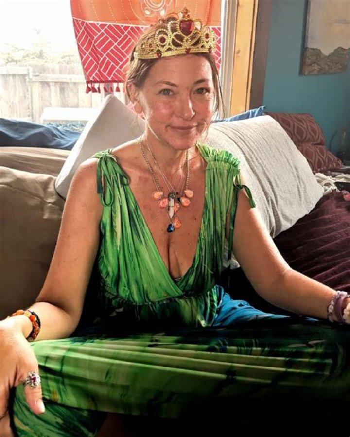 The Truth About Amy Carlson And The Controversial Cult Allegations