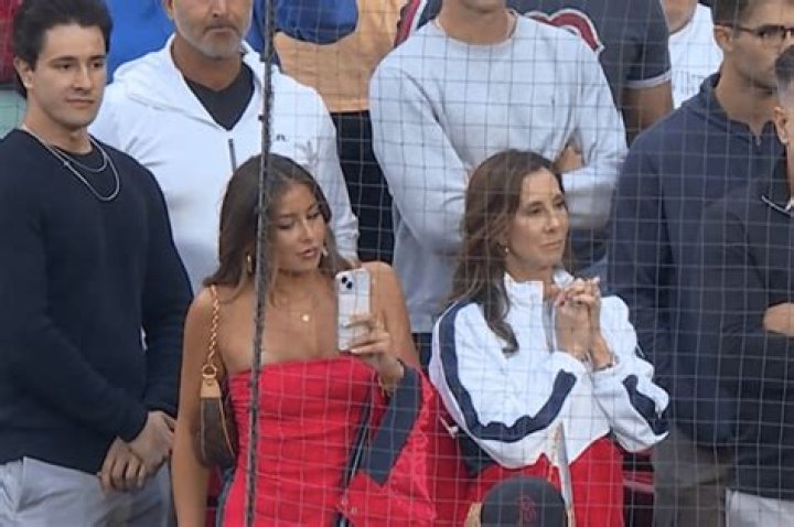 Unveiling The Mystery Of Anthony Kiedis' Girlfriend