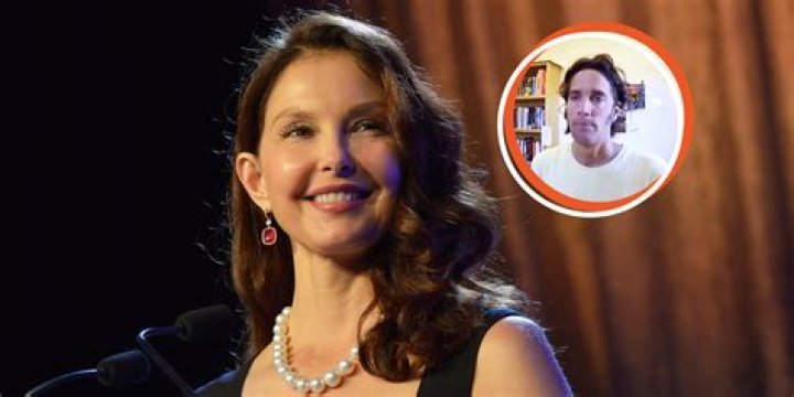 Ashley Judd's Partner: A Glimpse Into Her Life And Relationships
