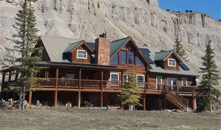 Aspen Ray: The Rising Star Of The Entertainment Industry