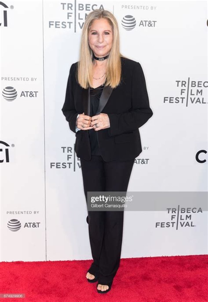 Unveiling Barbra Streisand's Height In Feet: A Look At The Iconic Star