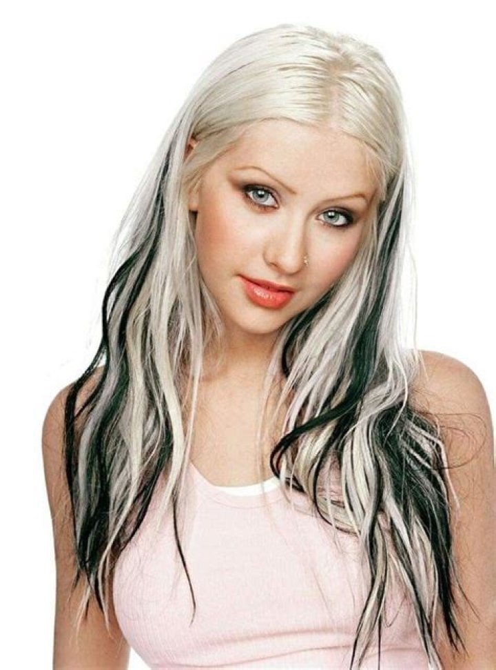 Unveil Christina Aguilera's True Hair Color: A Deeper Dive Into Her Real Locks