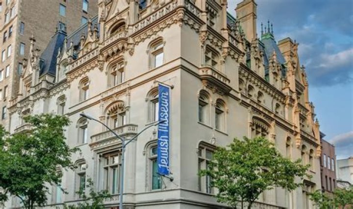 Exploring The Depths Of Clay In "The 100"