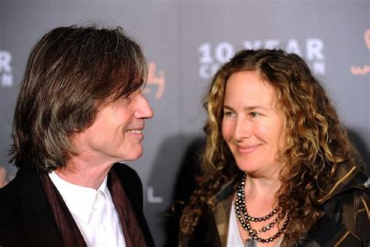 Exploring The Love Story: Dianna Cohen And Jackson Browne's Marriage