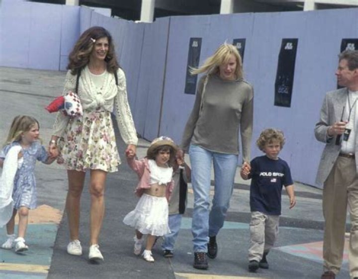 Did Daryl Hannah Have A Baby? Unraveling The Mystery