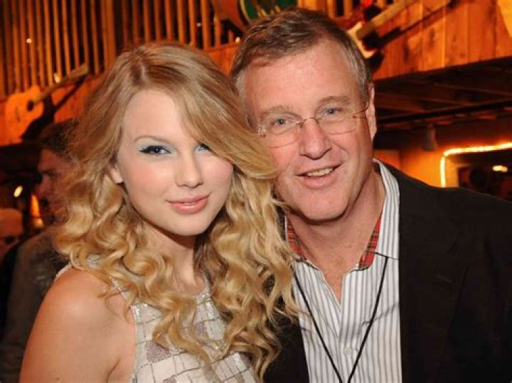Unraveling The Mystery: Did Taylor Swift's Parents Get Remarried?