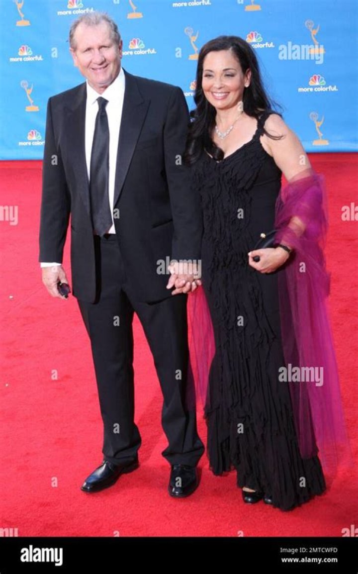 Does Ed O'Neill Have A Wife? | Wife Of Ed O'Neill