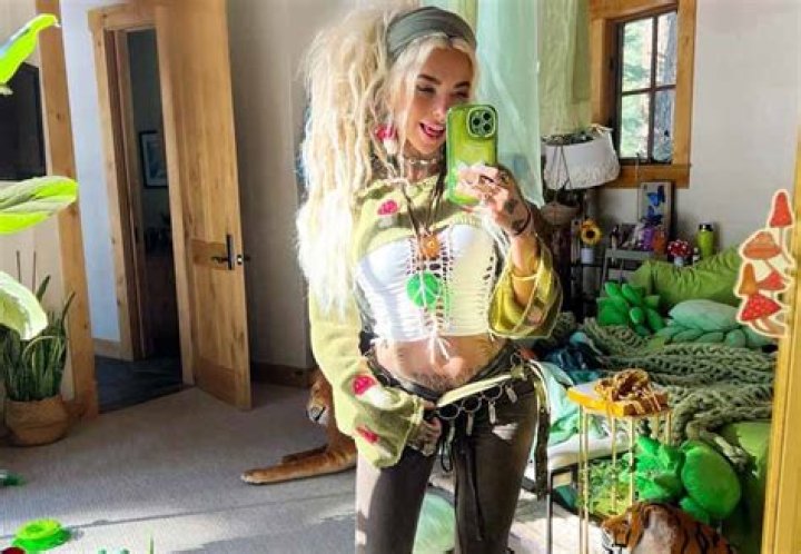 Unveiling Shanin Blake: Does She Have An OnlyFans Account?