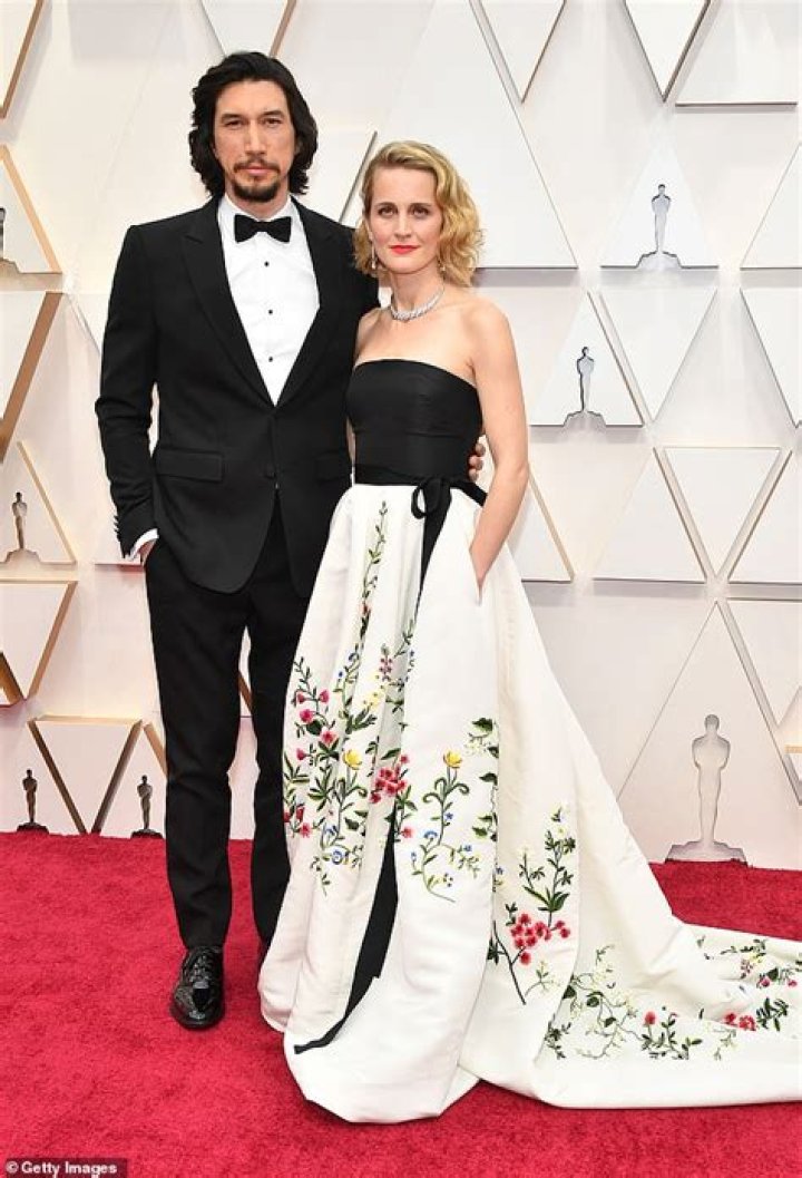 Unveiling The Truth: Does Tucker Have A Wife?