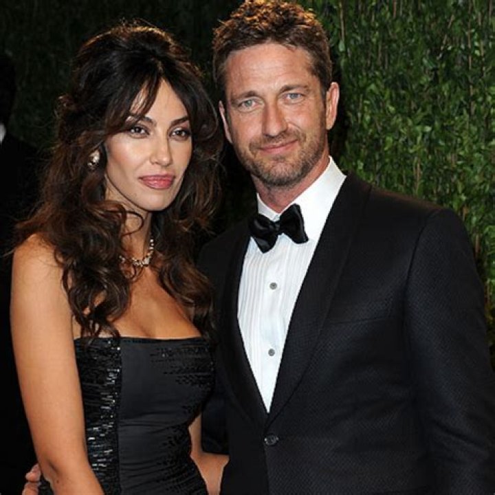 Unveiling The Love Life Of Gerard Butler: Who Is His Girlfriend?