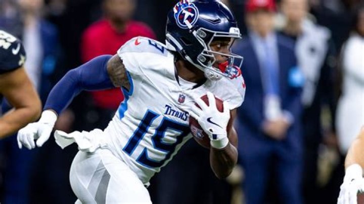 “He a Real One” — Jha’Quan Jackson Hypes Up New Houston Head Coach Willie Fritz
