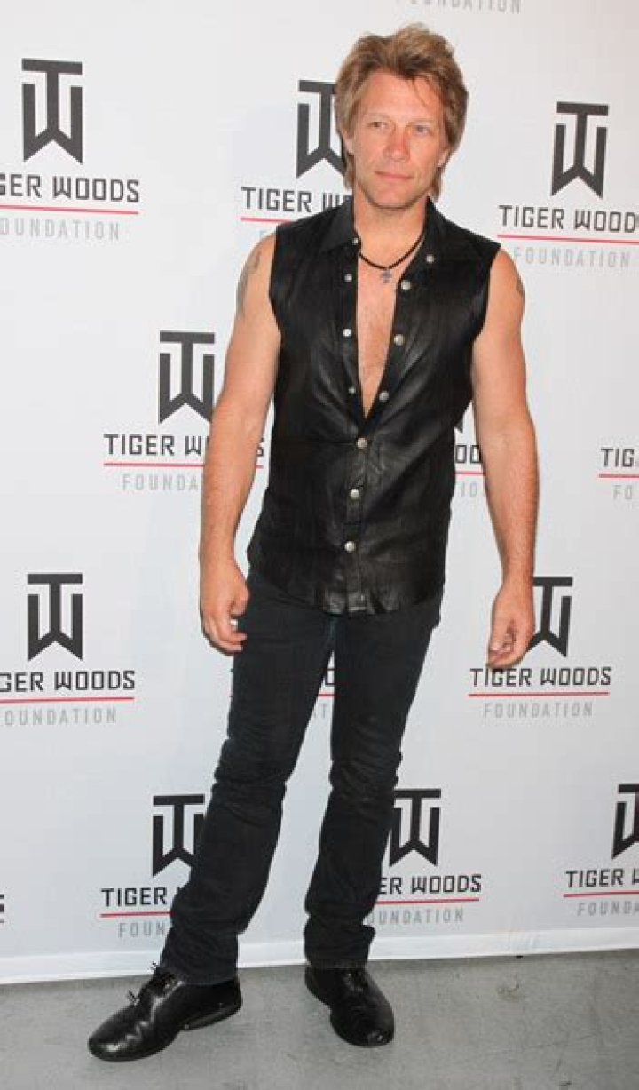 Unveiling The Height Of Jon Bon Jovi: How Tall Is He Really?