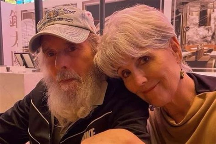 Unraveling The Mystery: Is Desi Arnaz Jr. Alive?