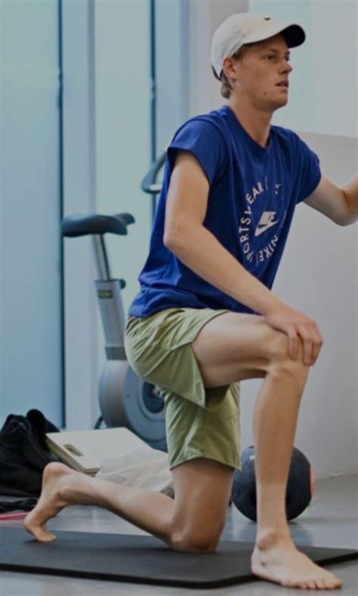 Discovering Jannik Sinner's Height In Feet: A Look Into The Rising Star