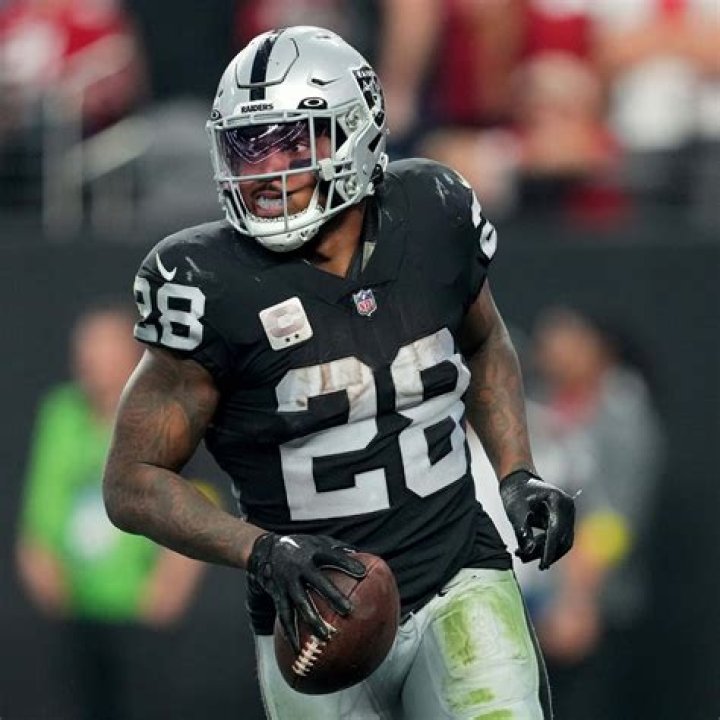 Unstoppable Josh Jacobs Powers The Raiders