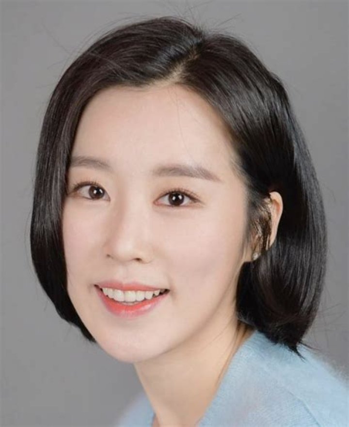 Unraveling The Life Of Kim Hye Won's Sister: A Journey Of Two Stars