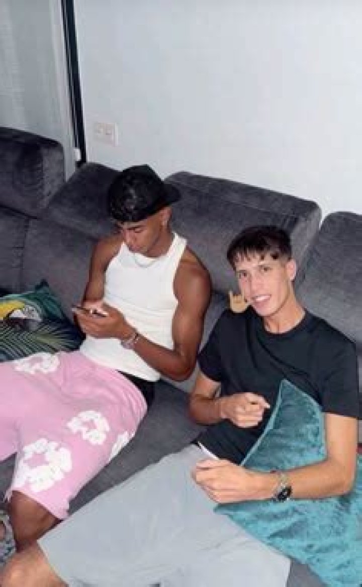 Lamine Yamal's Best Friend: A Journey Of Friendship And Passion