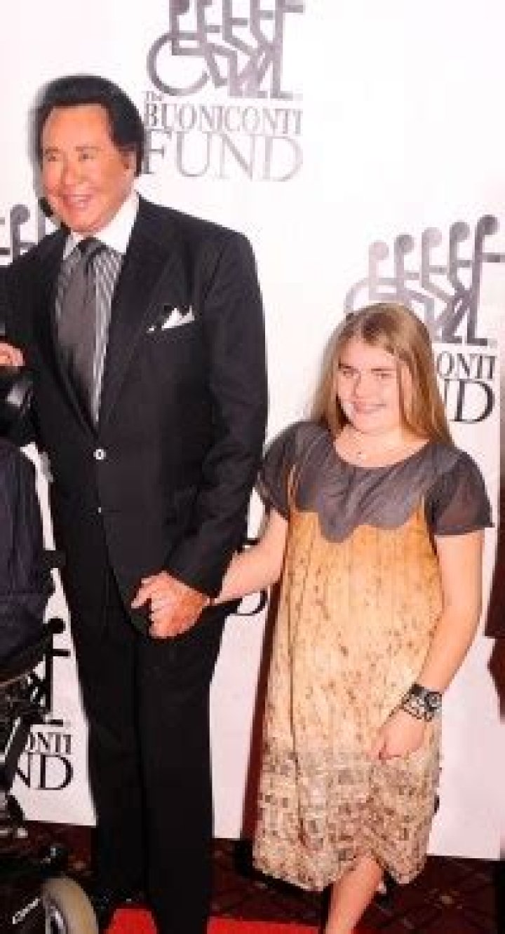 Unveiling The Life Of Lauren Newton: Wayne Newton's Daughter