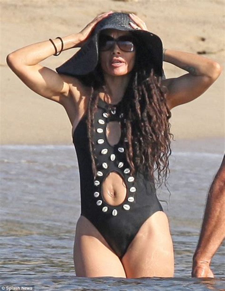 Unveiling The Enigma: The Alluring Lisa Bonet Body