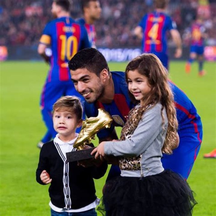 The Siblings Of Noted Footballer, Luis Surez