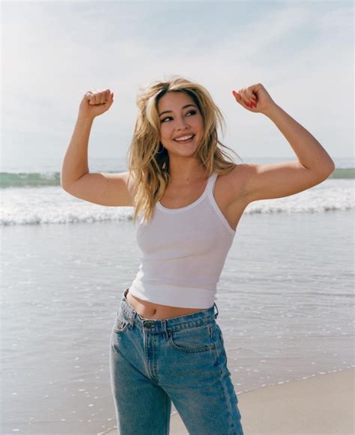 Unveiling The Secrets Behind Madeline Cline's Weight