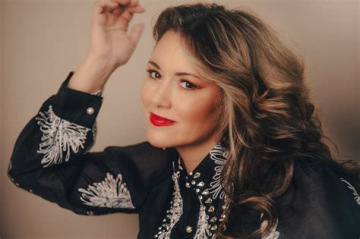 Mandy Barnett's Partner: A Look Into Her Life And Relationships