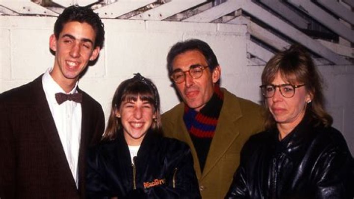 Unveiling The Bonds: Mayim Bialik's Siblings