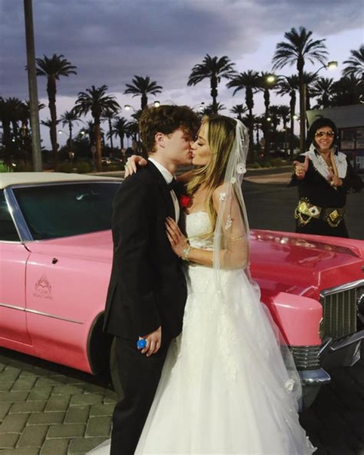 Mckinley Richardson: The Rising Star Of Contemporary Art