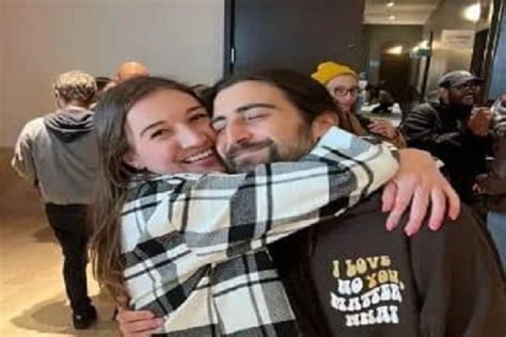 Noah Kahan's Captivating Love Ballads: A Deep Dive Into His Relationships