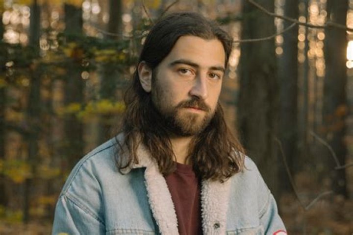 Discovering The Soulful Journey Of Noah Kahan