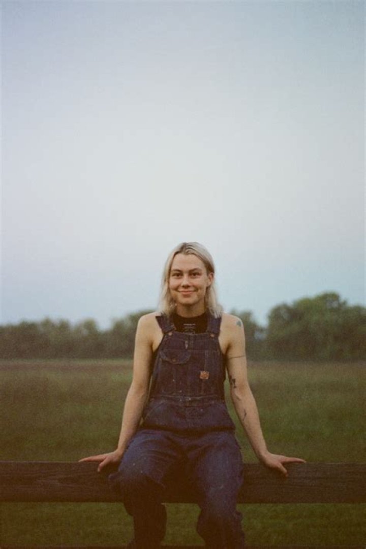 Unraveling The Tapestry Of Phoebe Bridgers' Family