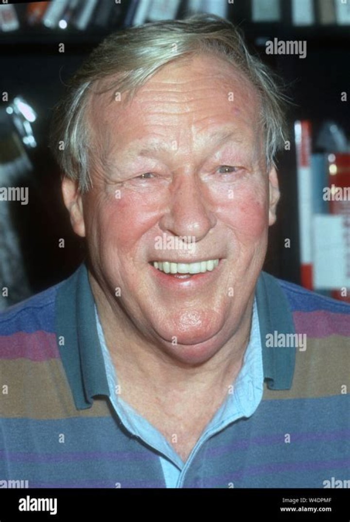 Russell Johnson Net Worth, Age, Height, Death, Bio, Wife