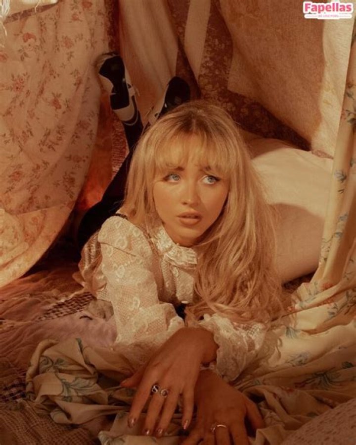 Sabrina Carpenter's OnlyFans Leak: Unpacking The Controversy