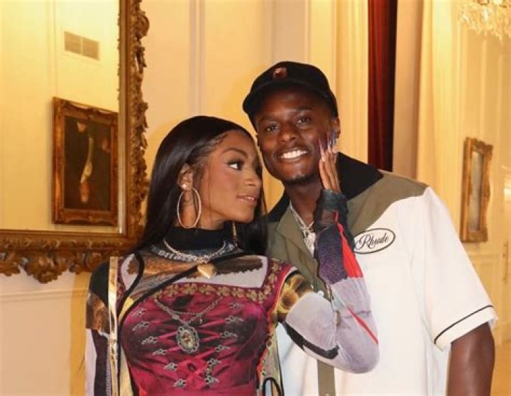 Exploring The Life Of Sha Carri Partner: Love, Support, And Triumph