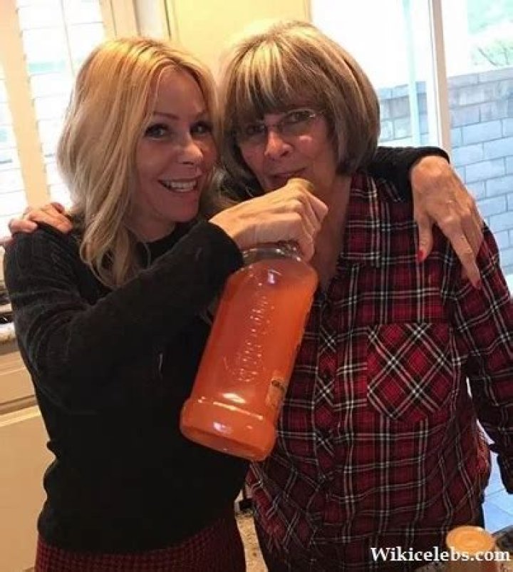 Sharise Ruddell Wiki, Age (Vince Neil’s ex-wife) Biography, Family & More