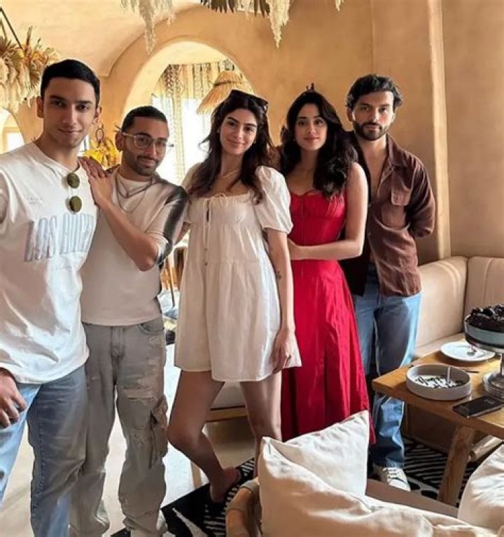 Unveiling The Shikhar Pahariya Family: A Legacy Of Influence And Tradition