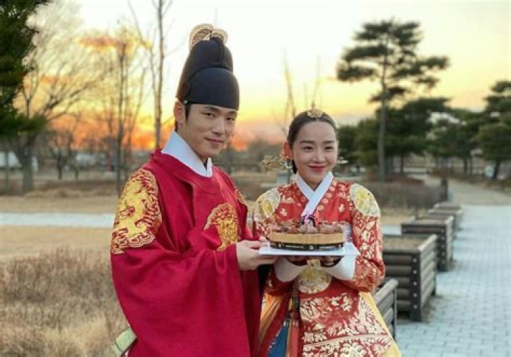 Exploring Shin Hye Sun Relationships: A Deep Dive Into Her Romantic Life