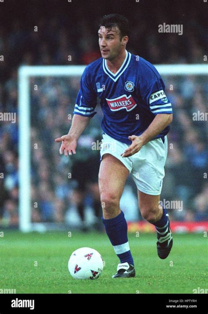 Unveiling The Legacy Of Steve Walsh Football