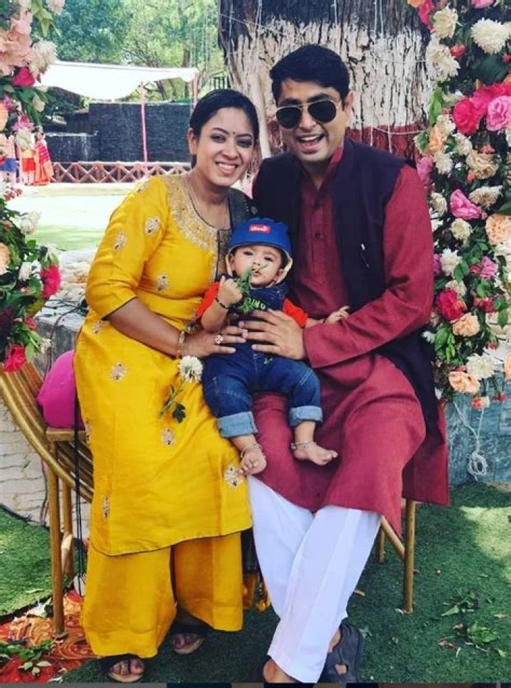 Tanu Jain IAS Age, Wiki, Husband, Career, Rank, Post, Net Worth, Family & Biography