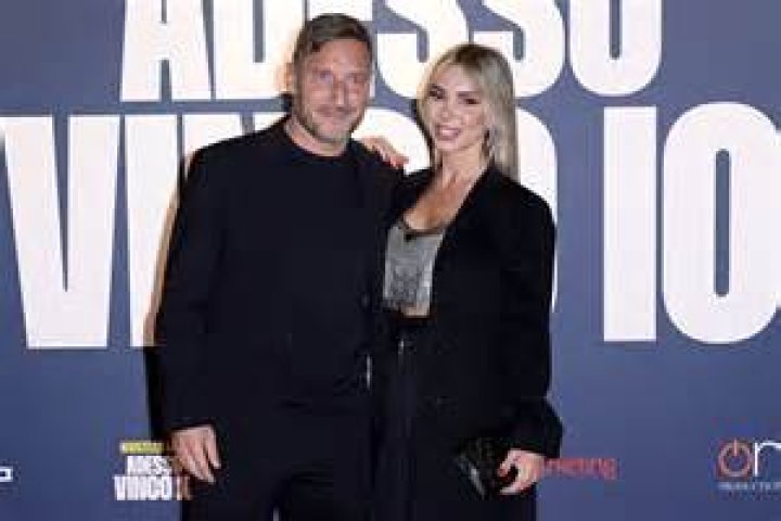 Totti E Noemi: A Love Story Beyond The Pitch