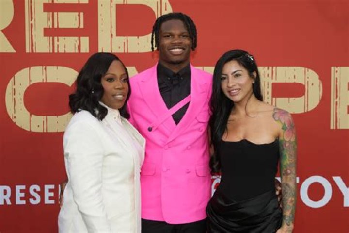 Travis Hunter Surprises Mom, Harnesses Positive Power of NIL