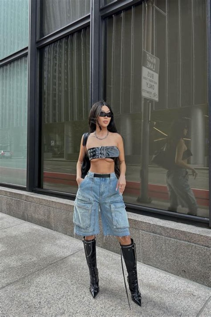 Tyla Boob Size: Unveiling The Curves Of A Rising Star