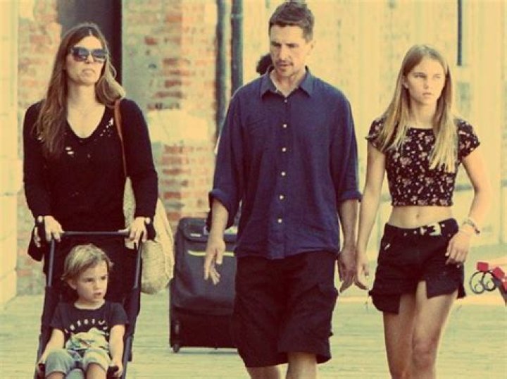 Wiki-Bio, career, net worth, affair, husband, kids.